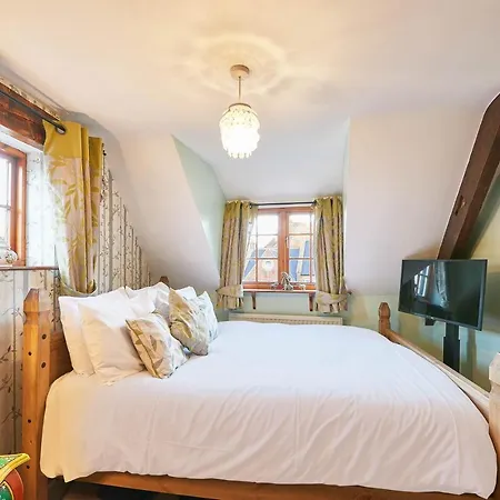 Апартаменты Host & - Oldcorn Уитби