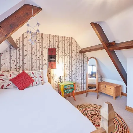 Apartment Host & - Oldcorn